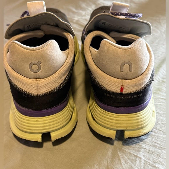 On Cloudnova Men’s Running Shoes - Picture 4 of 12